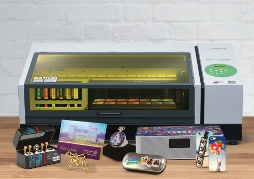 Rolandin VersaUV LEF-200 -tulostin.