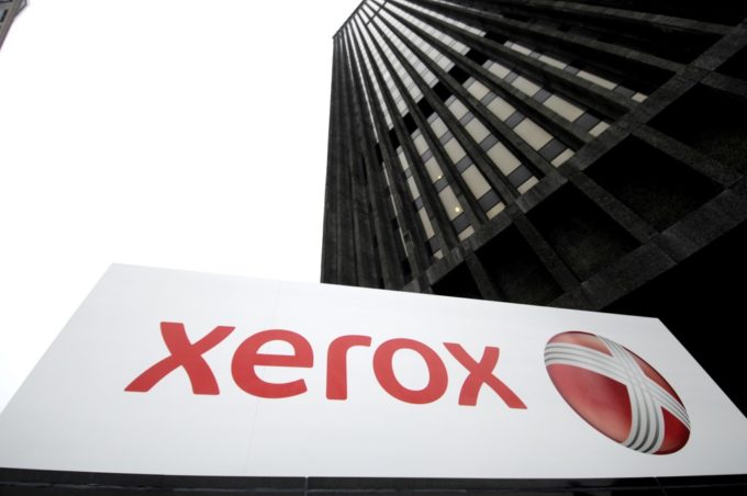 Xerox korotti tarjoustaan HP:n osakkeista
