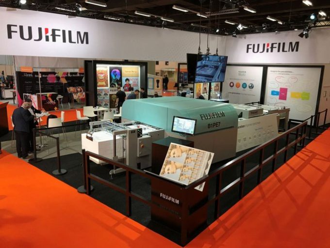 Fujifilm esitteli B1-koon tasotulostimen Fespassa